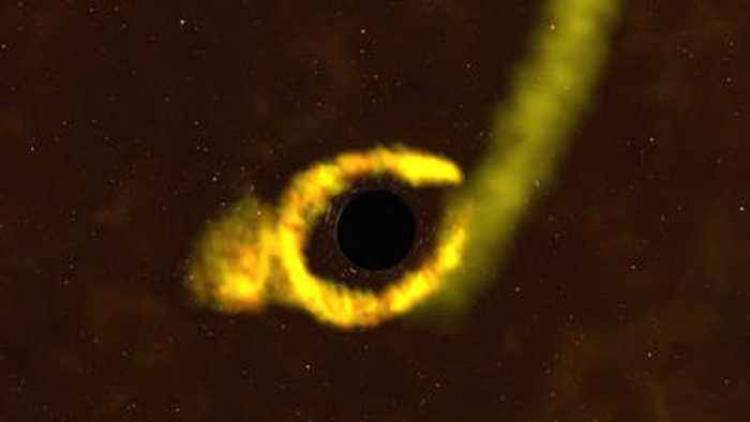 NASA Yıldız Yutan Bir Kara Delik Gözlemledi !